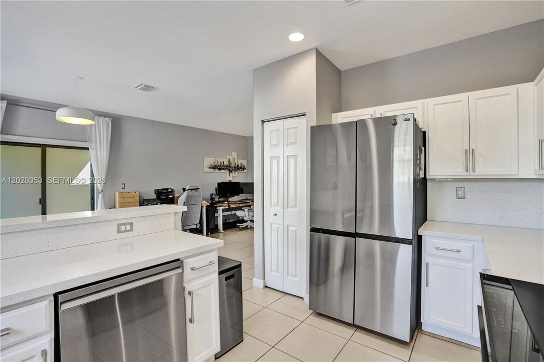 Active With Contract: $510,000 (3 beds, 2 baths, 1968 Square Feet)