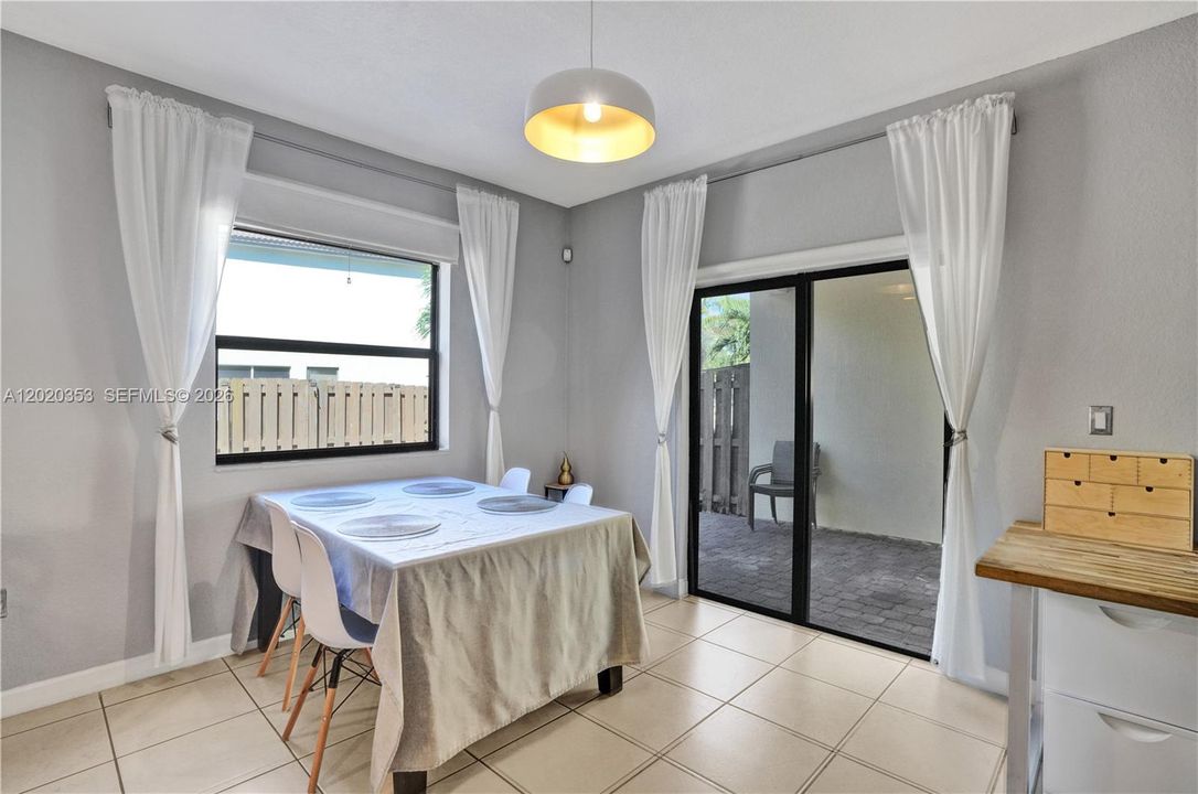 Active With Contract: $510,000 (3 beds, 2 baths, 1968 Square Feet)