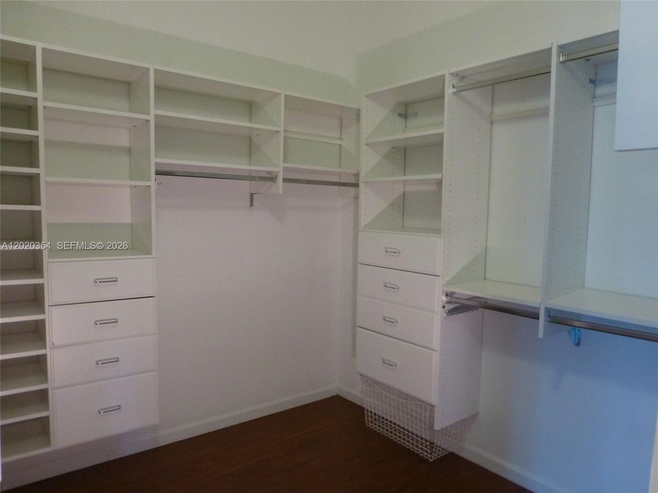 В аренду: $4,950 (4 спален, 2 ванн, 2285 Квадратных фут)