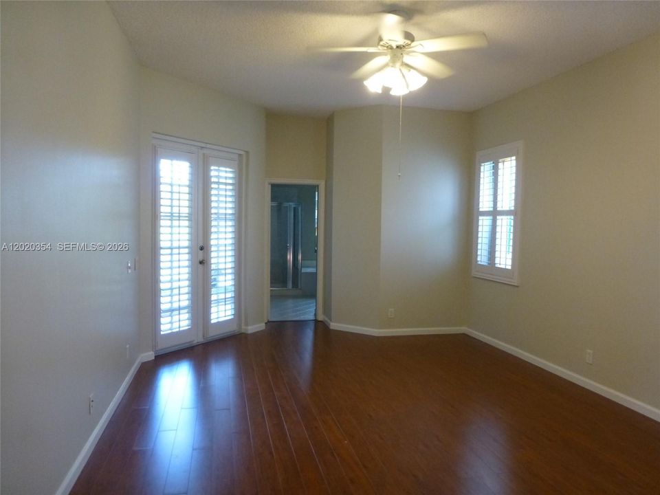 В аренду: $4,950 (4 спален, 2 ванн, 2285 Квадратных фут)