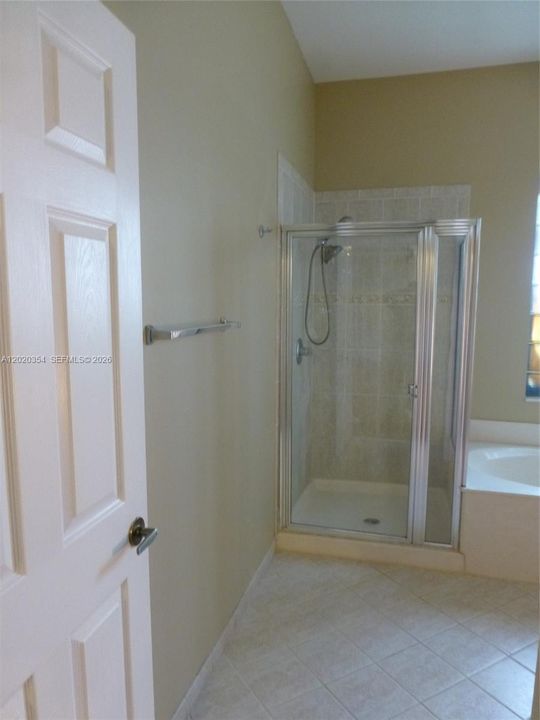 В аренду: $4,950 (4 спален, 2 ванн, 2285 Квадратных фут)