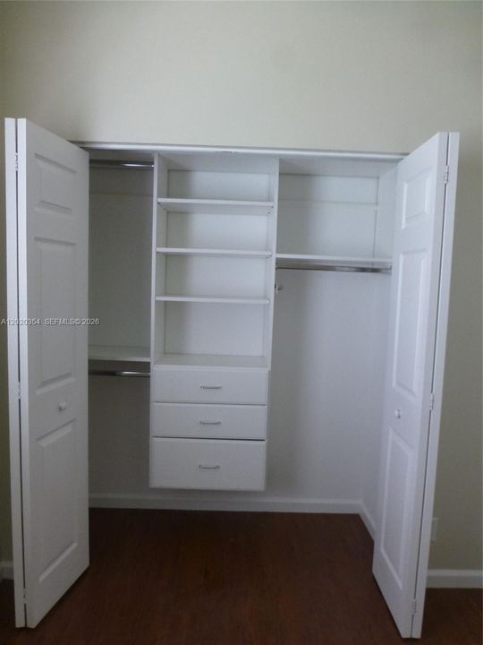 В аренду: $4,950 (4 спален, 2 ванн, 2285 Квадратных фут)