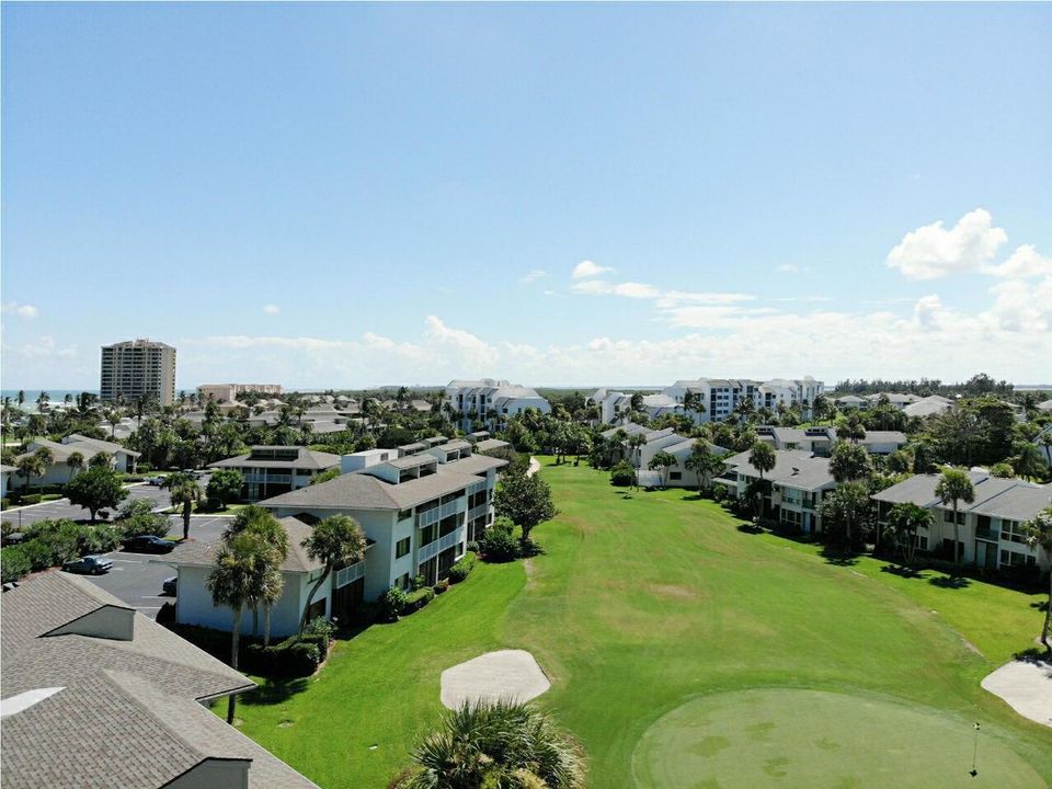 GOLF VILLAS ON THE GOLF COURSE...