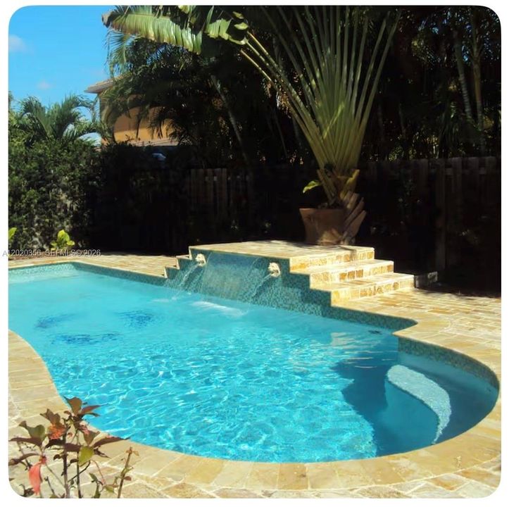 For Sale: $849,900 (5 beds, 3 baths, 2576 Square Feet)