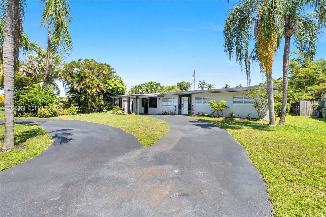 For Sale: $699,999 (3 beds, 2 baths, 1248 Square Feet)