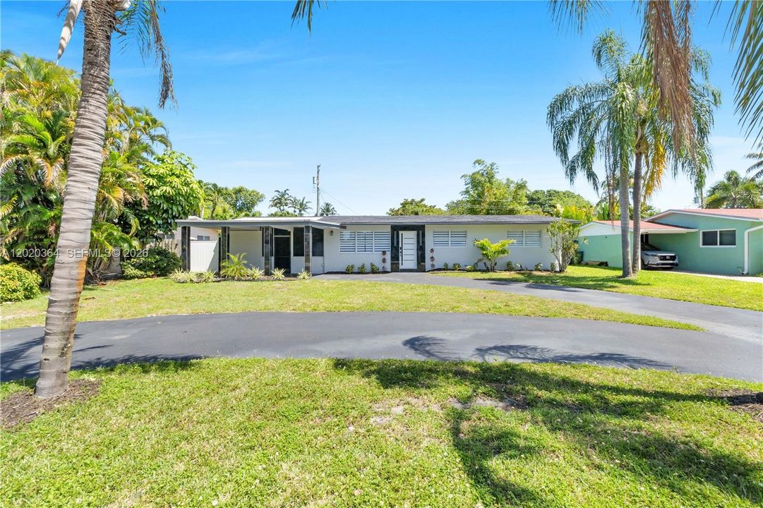 For Sale: $699,999 (3 beds, 2 baths, 1248 Square Feet)