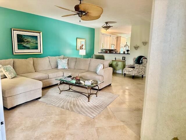 2183 Wild Meadow LR