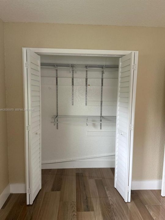 For Rent: $3,350 (3 beds, 2 baths, 1056 Square Feet)