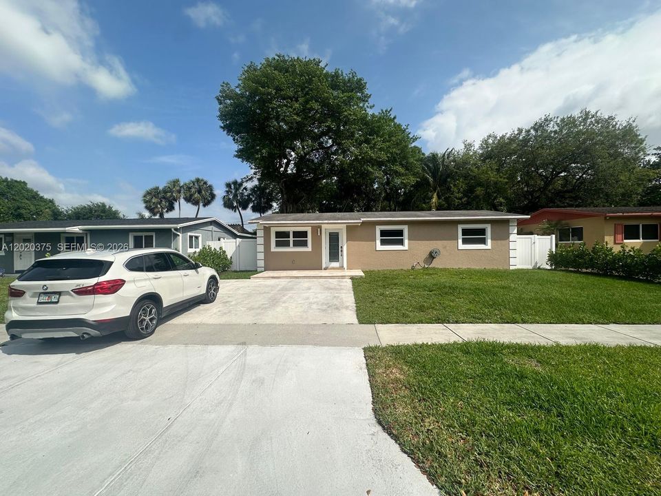 For Rent: $3,350 (3 beds, 2 baths, 1056 Square Feet)