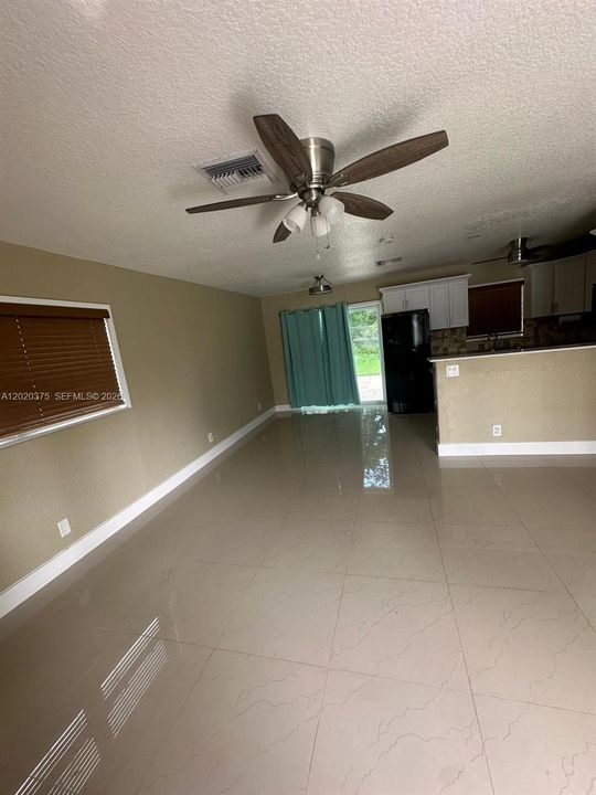 For Rent: $3,350 (3 beds, 2 baths, 1056 Square Feet)