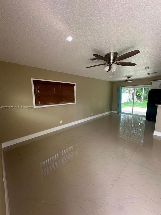 For Rent: $3,350 (3 beds, 2 baths, 1056 Square Feet)
