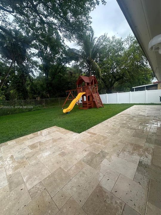 For Rent: $3,350 (3 beds, 2 baths, 1056 Square Feet)
