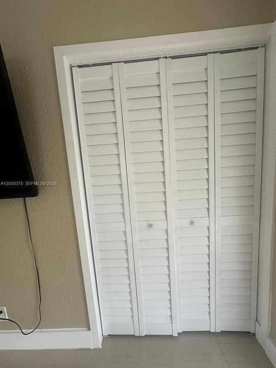 For Rent: $3,350 (3 beds, 2 baths, 1056 Square Feet)