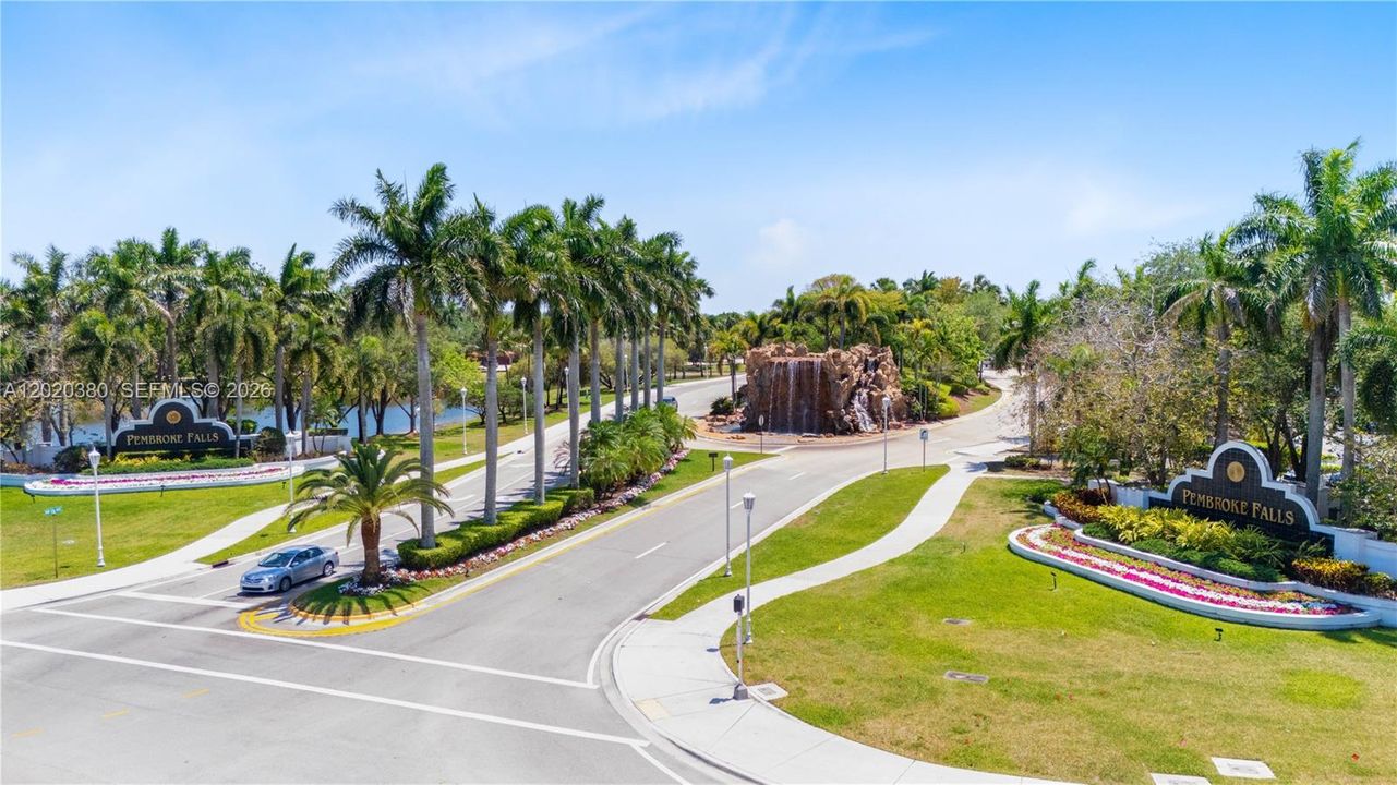 Active With Contract: $825,000 (4 beds, 3 baths, 2102 Square Feet)
