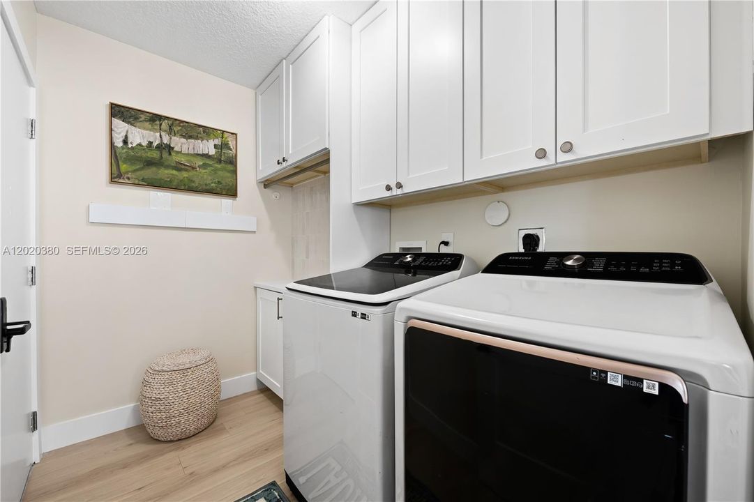 Active With Contract: $825,000 (4 beds, 3 baths, 2102 Square Feet)