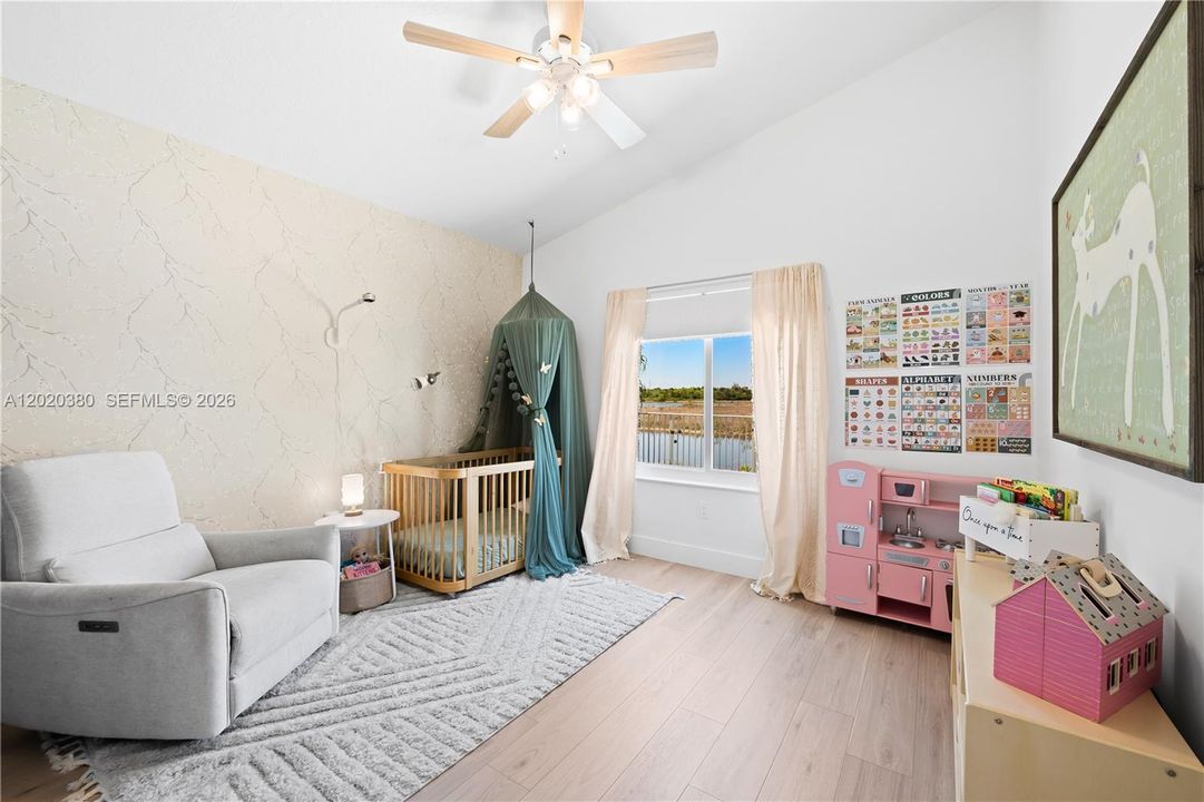 2nd Bedroom