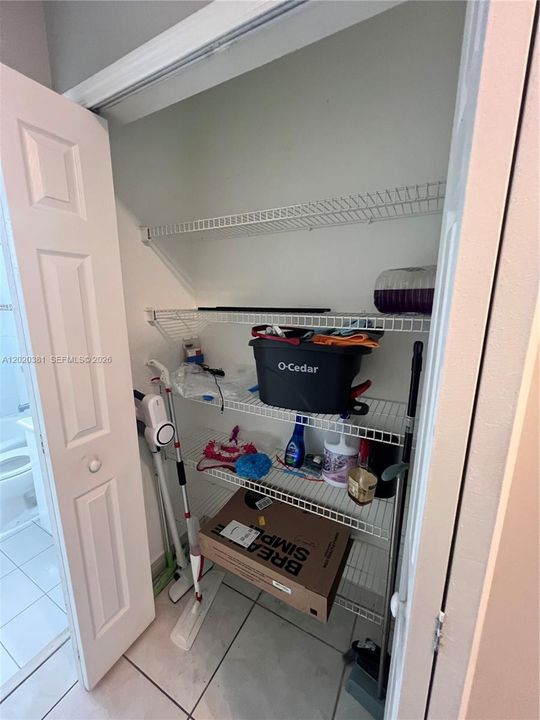 For Rent: $2,700 (2 beds, 2 baths, 1918 Square Feet)