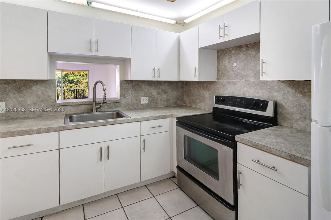 En Venta: $200,000 (2 camas, 2 baños, 1046 Pies cuadrados)