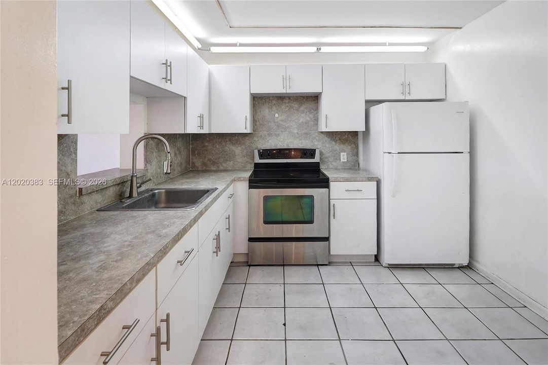 En Venta: $200,000 (2 camas, 2 baños, 1046 Pies cuadrados)