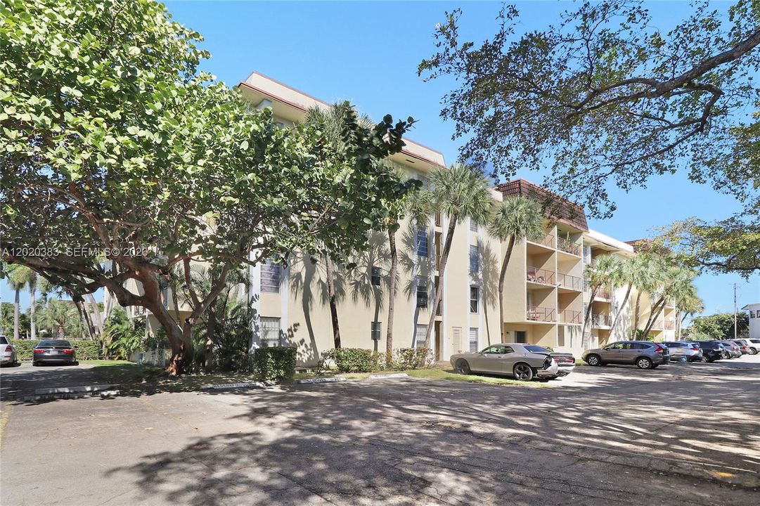En Venta: $200,000 (2 camas, 2 baños, 1046 Pies cuadrados)
