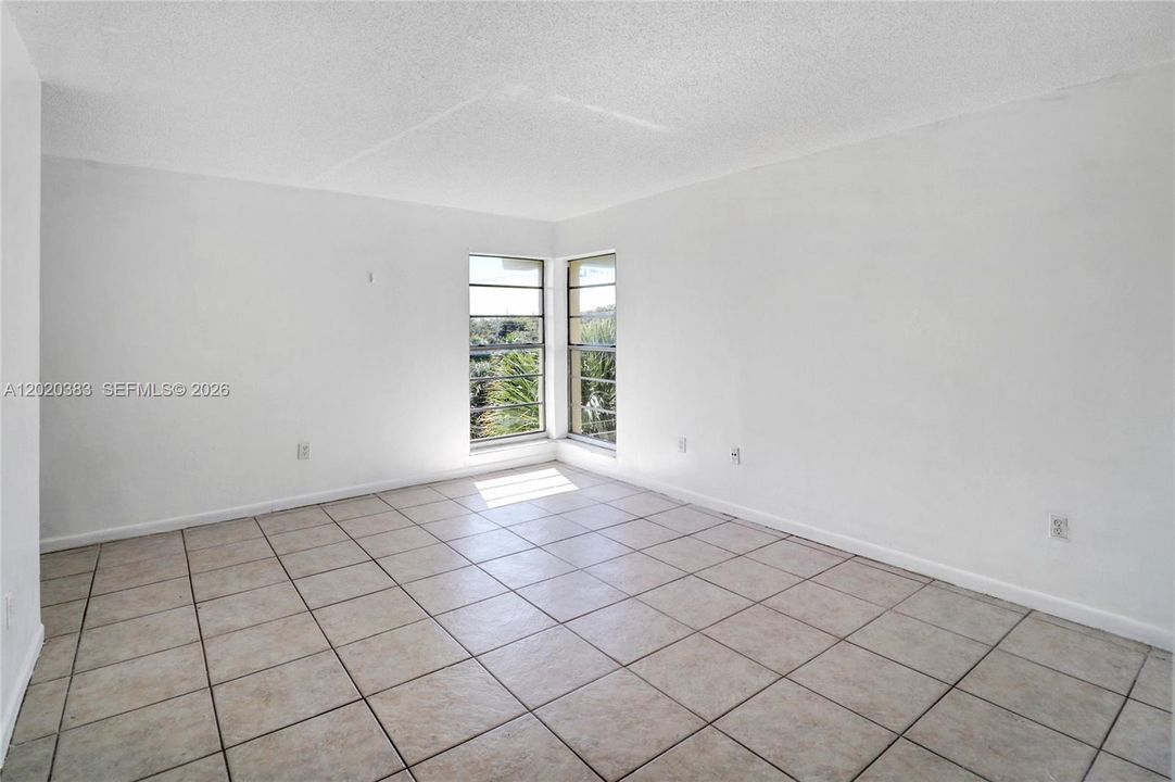 En Venta: $200,000 (2 camas, 2 baños, 1046 Pies cuadrados)