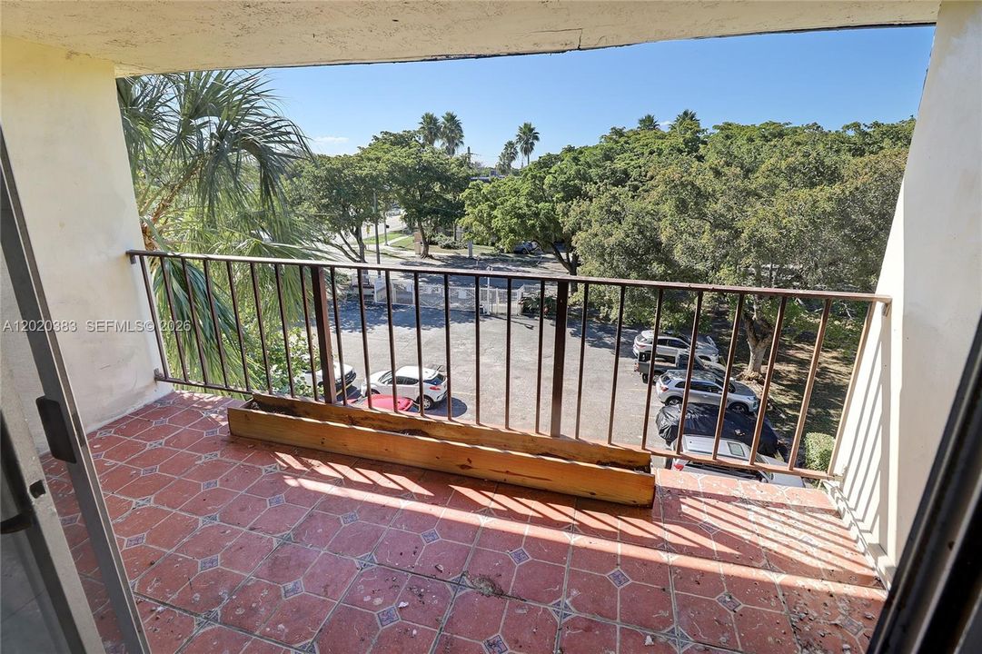 En Venta: $200,000 (2 camas, 2 baños, 1046 Pies cuadrados)