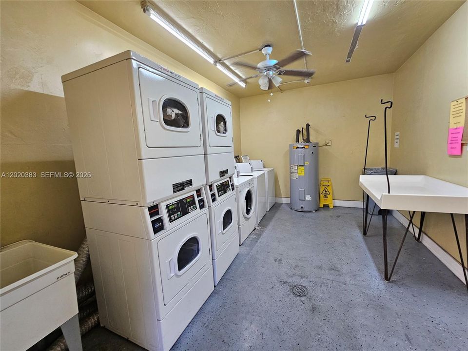 En Venta: $200,000 (2 camas, 2 baños, 1046 Pies cuadrados)