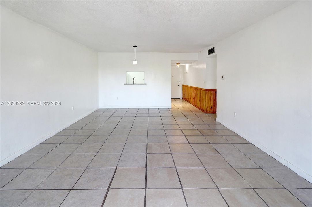En Venta: $200,000 (2 camas, 2 baños, 1046 Pies cuadrados)