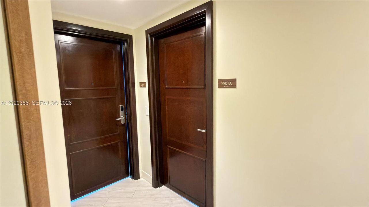 For Sale: $600,000 (2 beds, 2 baths, 1308 Square Feet)