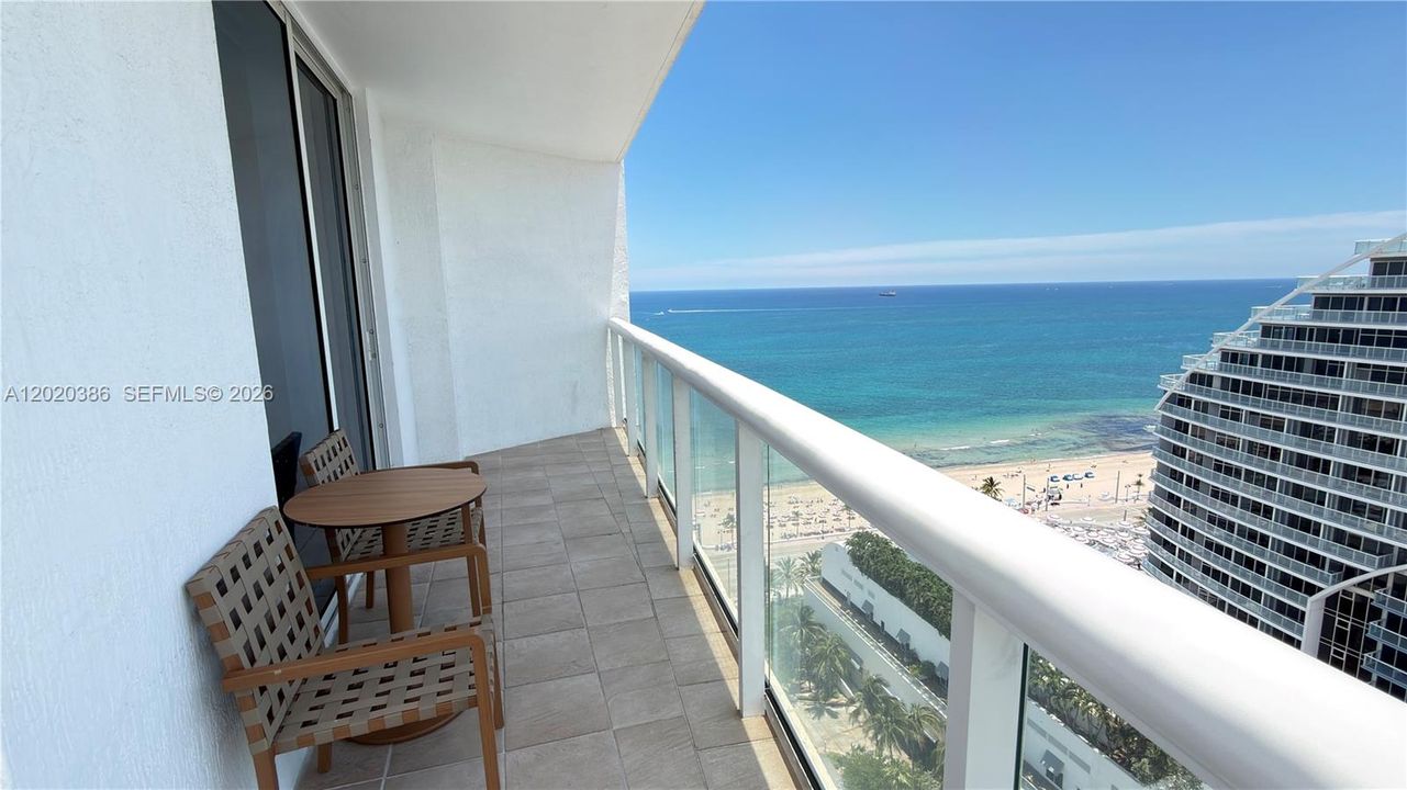 For Sale: $600,000 (2 beds, 2 baths, 1308 Square Feet)