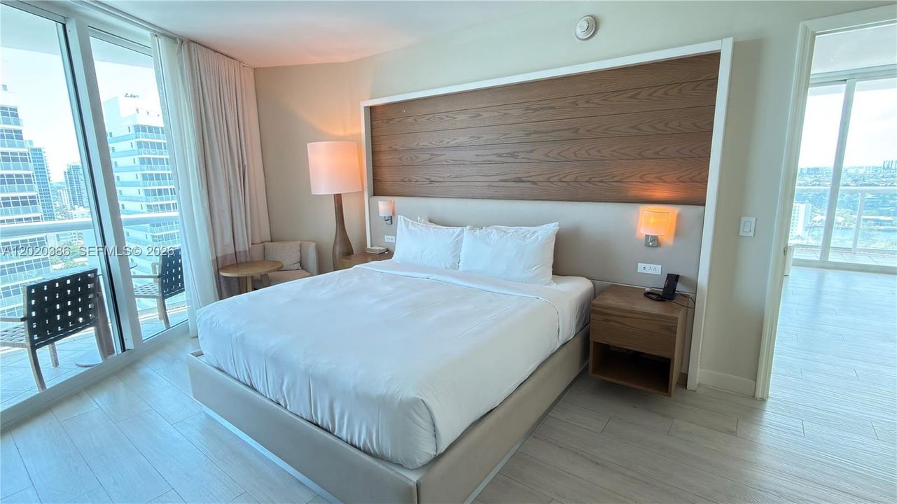 For Sale: $600,000 (2 beds, 2 baths, 1308 Square Feet)