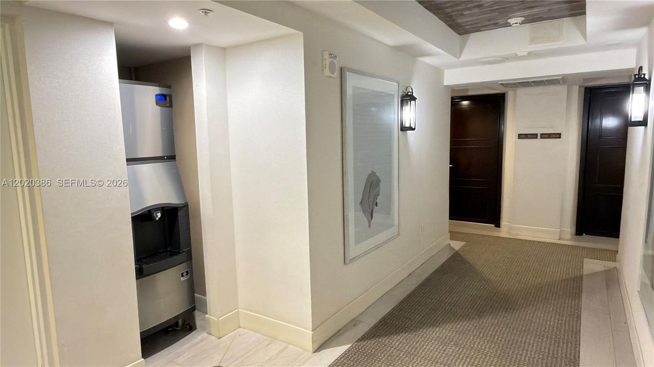 For Sale: $600,000 (2 beds, 2 baths, 1308 Square Feet)