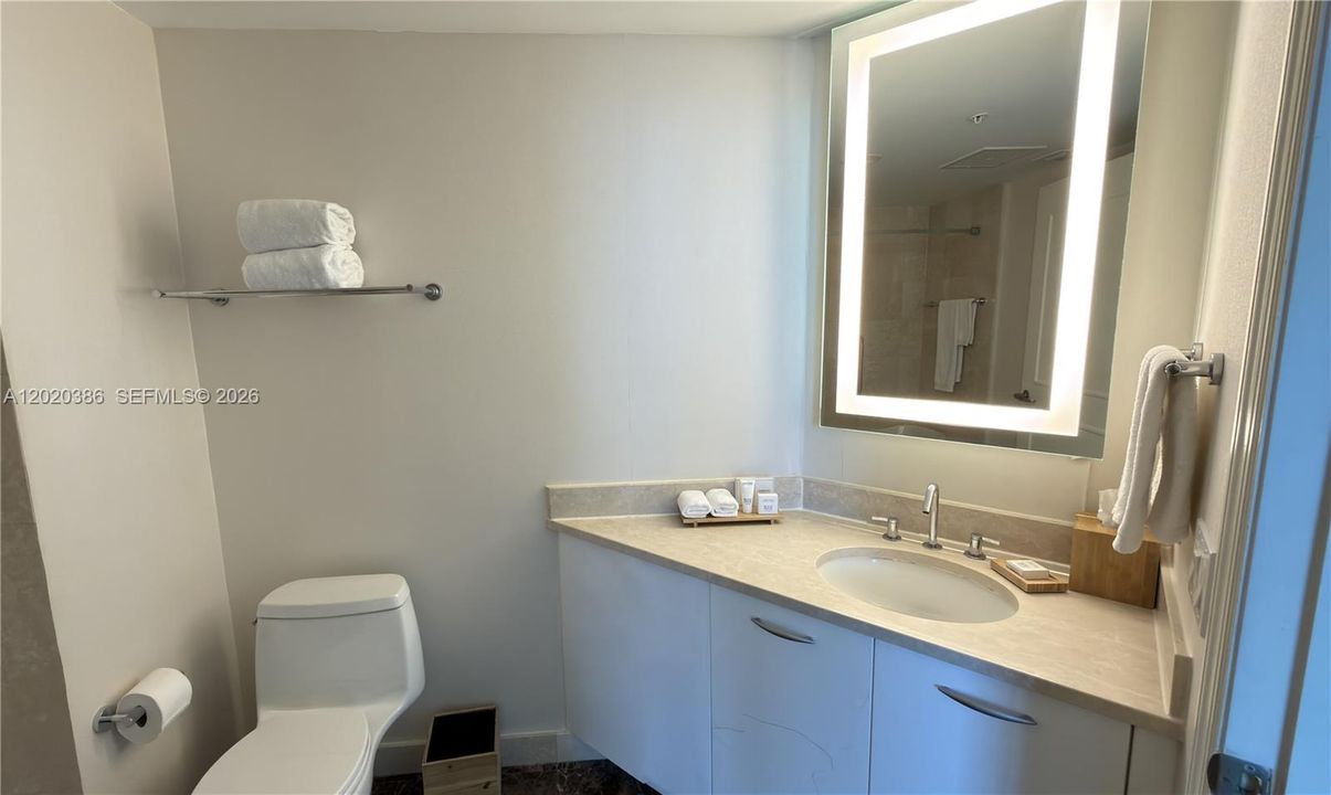 For Sale: $600,000 (2 beds, 2 baths, 1308 Square Feet)
