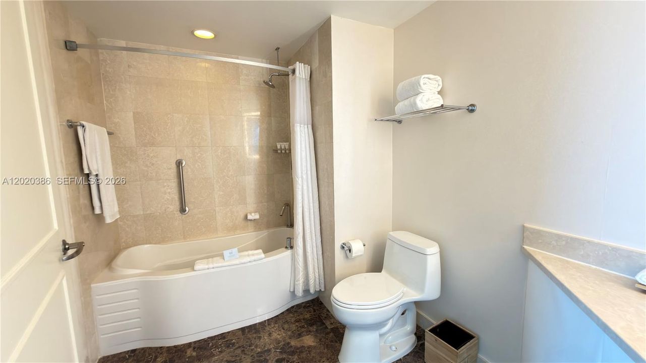 For Sale: $600,000 (2 beds, 2 baths, 1308 Square Feet)