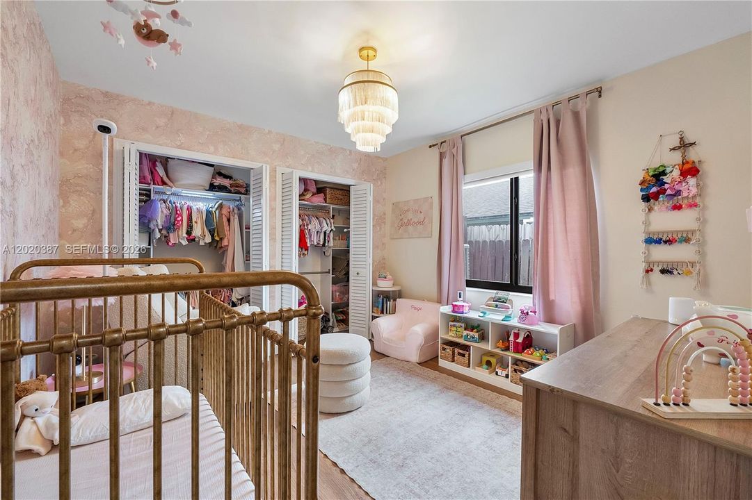 For Sale: $599,000 (3 beds, 2 baths, 1593 Square Feet)