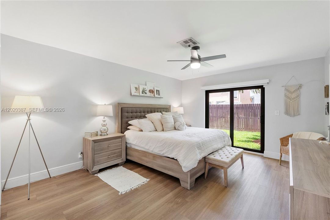 For Sale: $599,000 (3 beds, 2 baths, 1593 Square Feet)