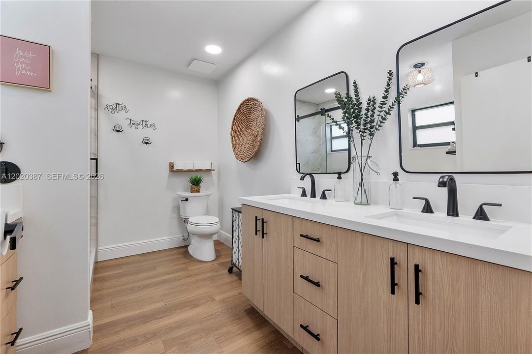For Sale: $599,000 (3 beds, 2 baths, 1593 Square Feet)