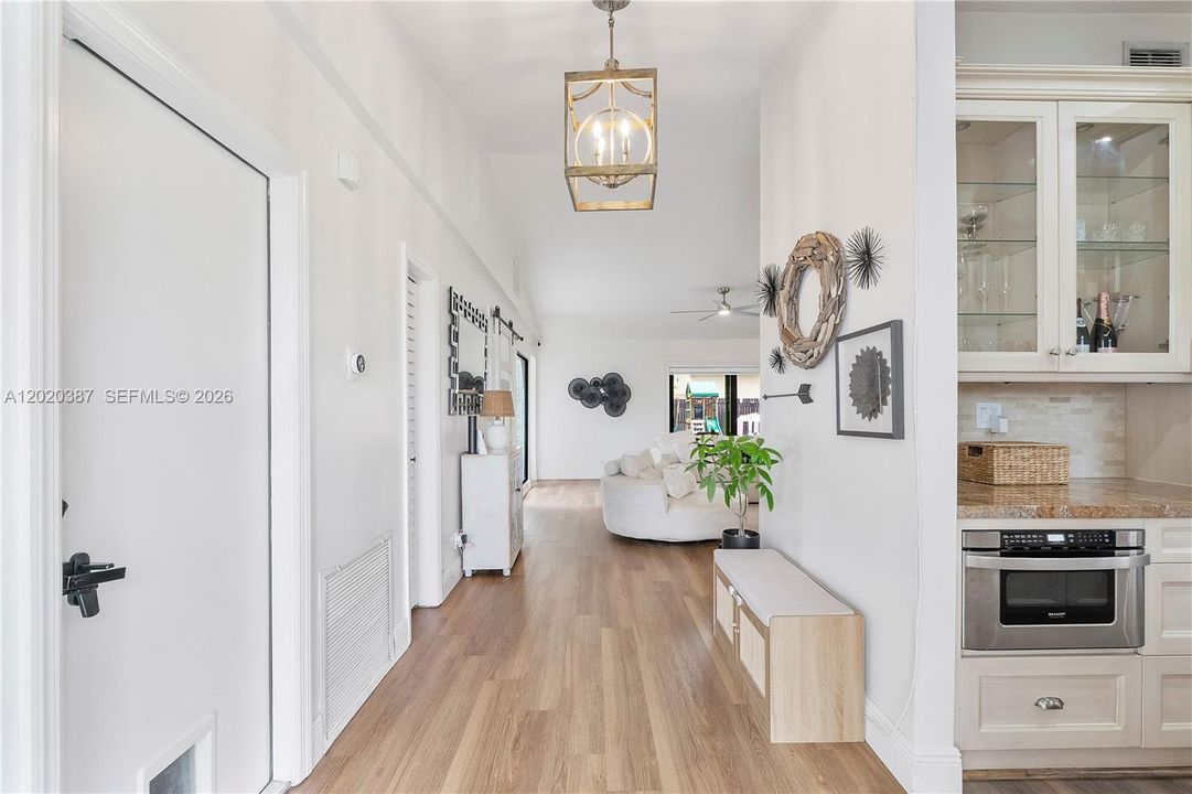For Sale: $599,000 (3 beds, 2 baths, 1593 Square Feet)