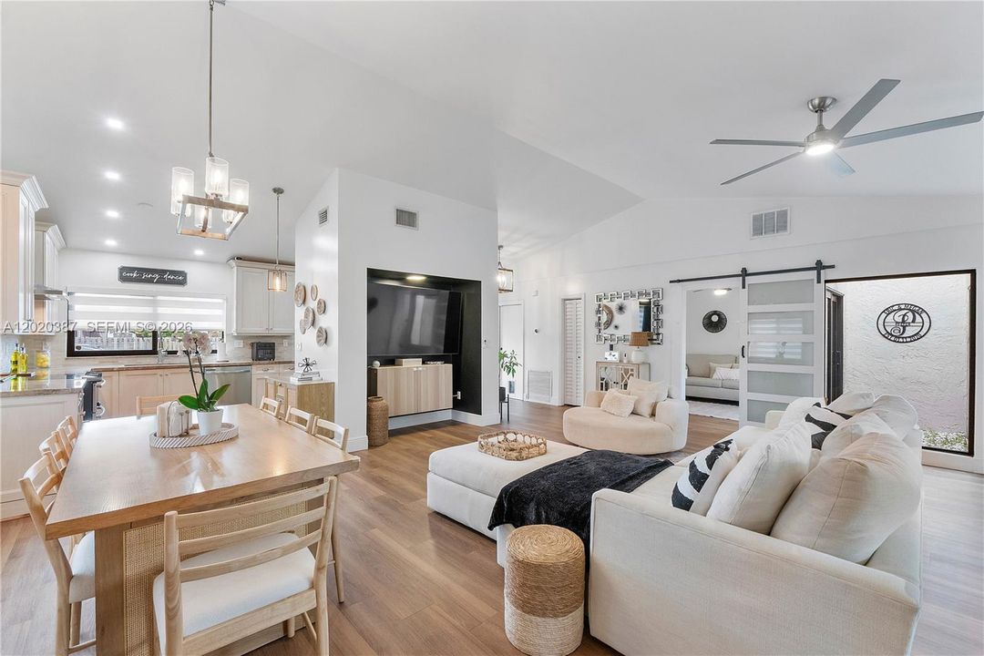 For Sale: $599,000 (3 beds, 2 baths, 1593 Square Feet)