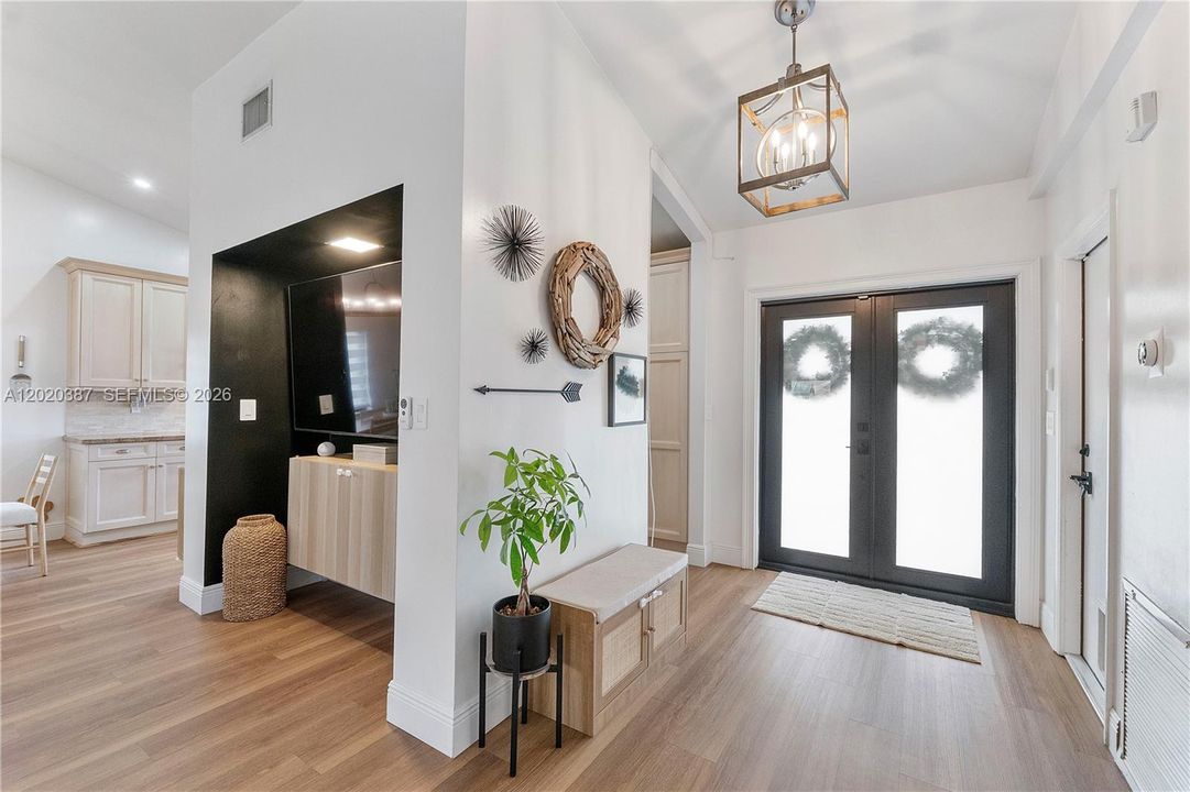For Sale: $599,000 (3 beds, 2 baths, 1593 Square Feet)