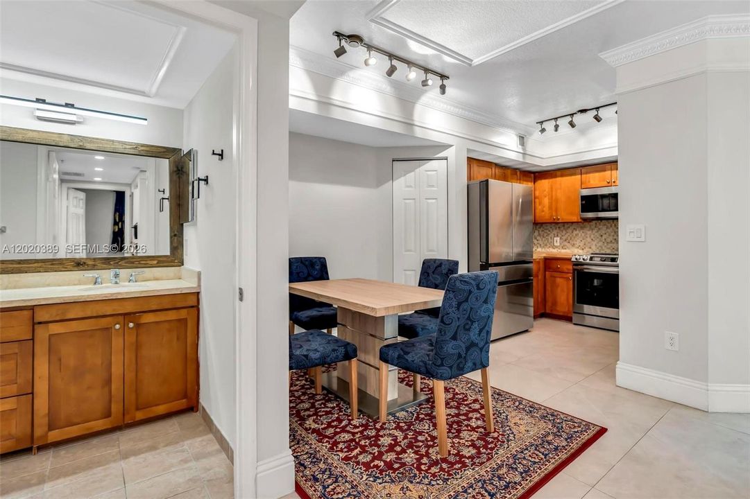 En Venta: $485,000 (2 camas, 2 baños, 848 Pies cuadrados)
