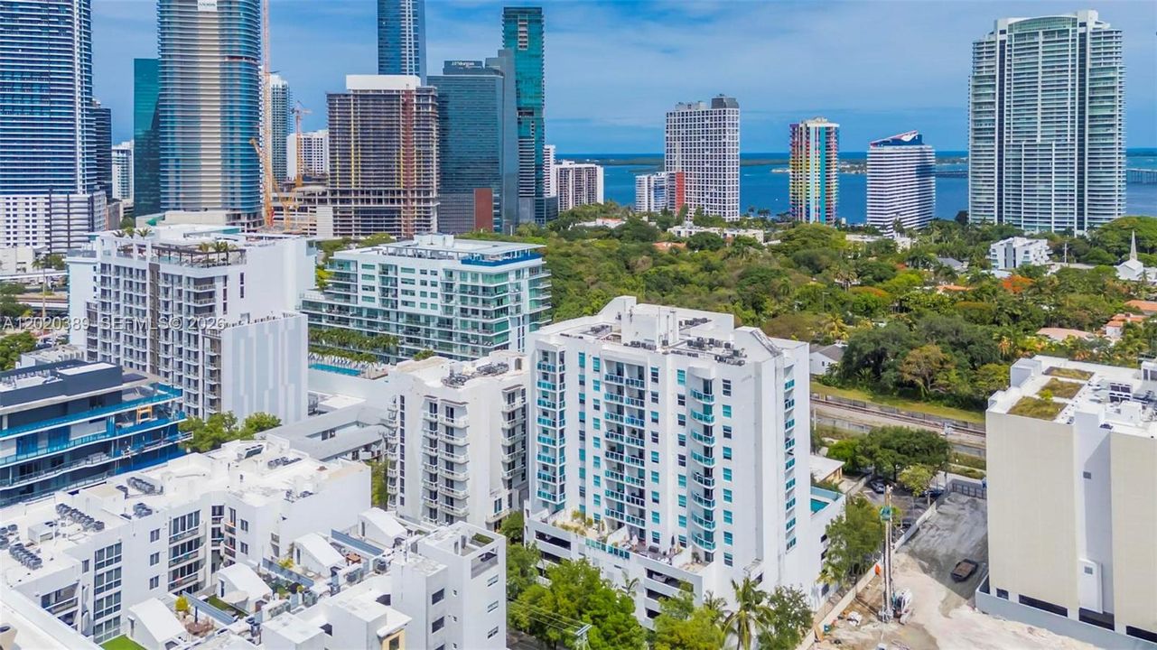 En Venta: $485,000 (2 camas, 2 baños, 848 Pies cuadrados)