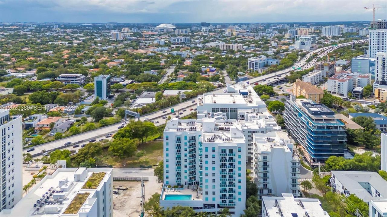 En Venta: $485,000 (2 camas, 2 baños, 848 Pies cuadrados)