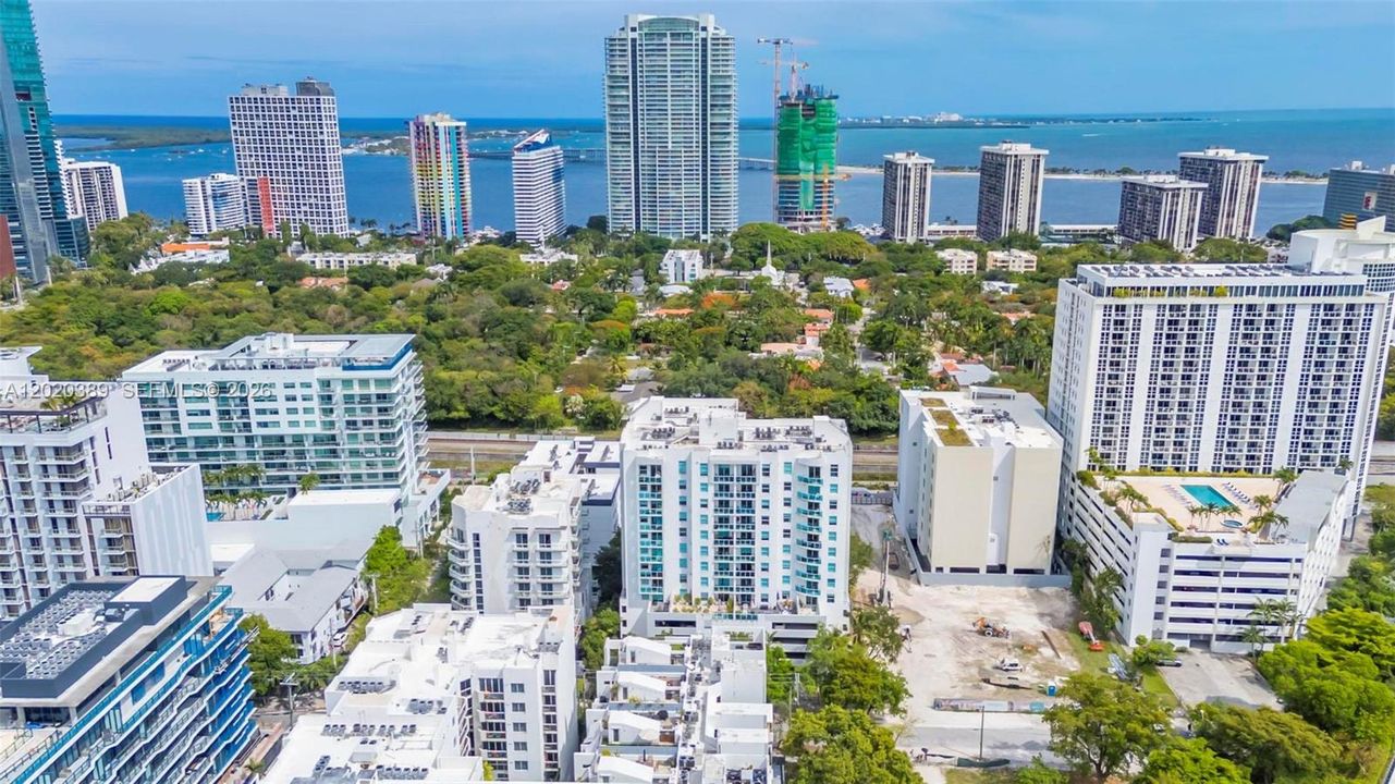 En Venta: $485,000 (2 camas, 2 baños, 848 Pies cuadrados)