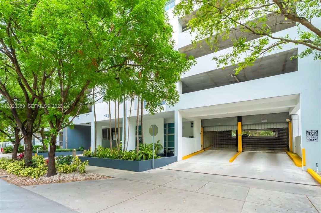 En Venta: $485,000 (2 camas, 2 baños, 848 Pies cuadrados)