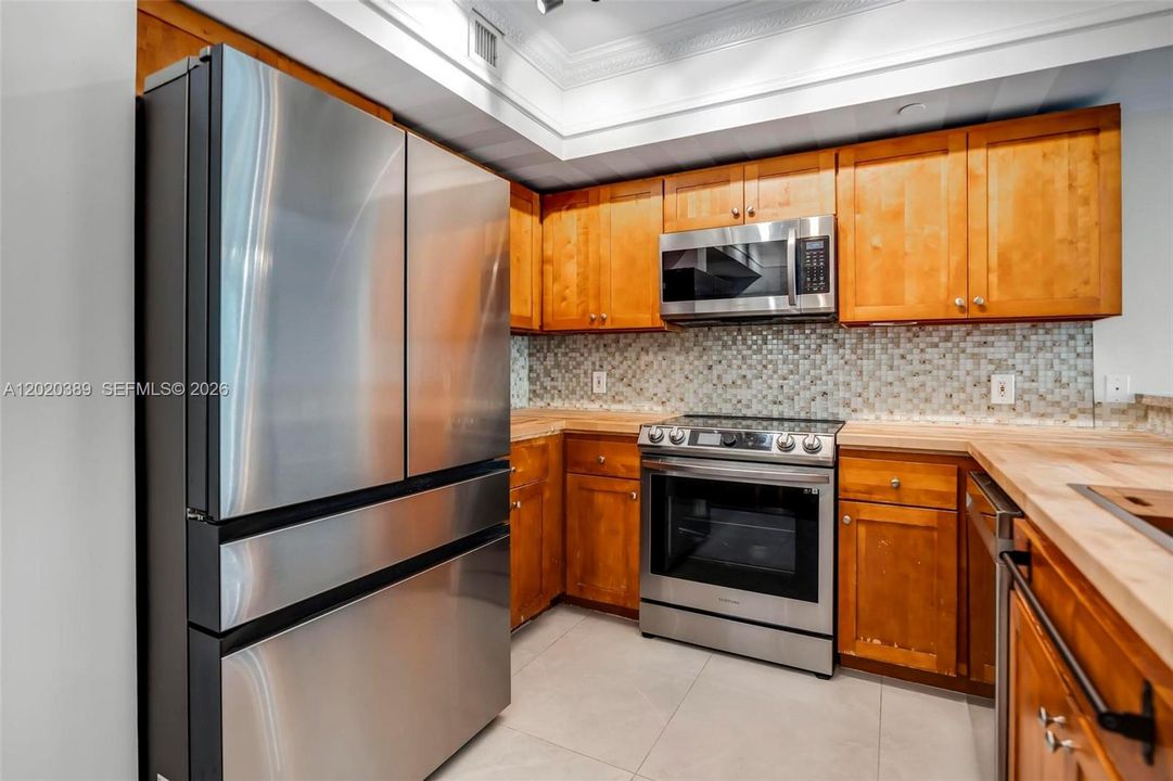 En Venta: $485,000 (2 camas, 2 baños, 848 Pies cuadrados)