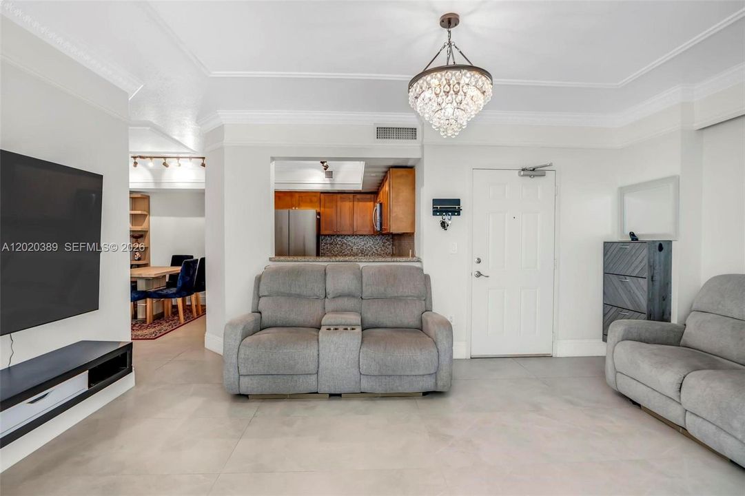En Venta: $485,000 (2 camas, 2 baños, 848 Pies cuadrados)