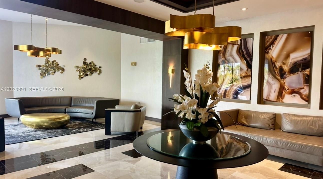 En Venta: $489,000 (2 camas, 2 baños, 1130 Pies cuadrados)