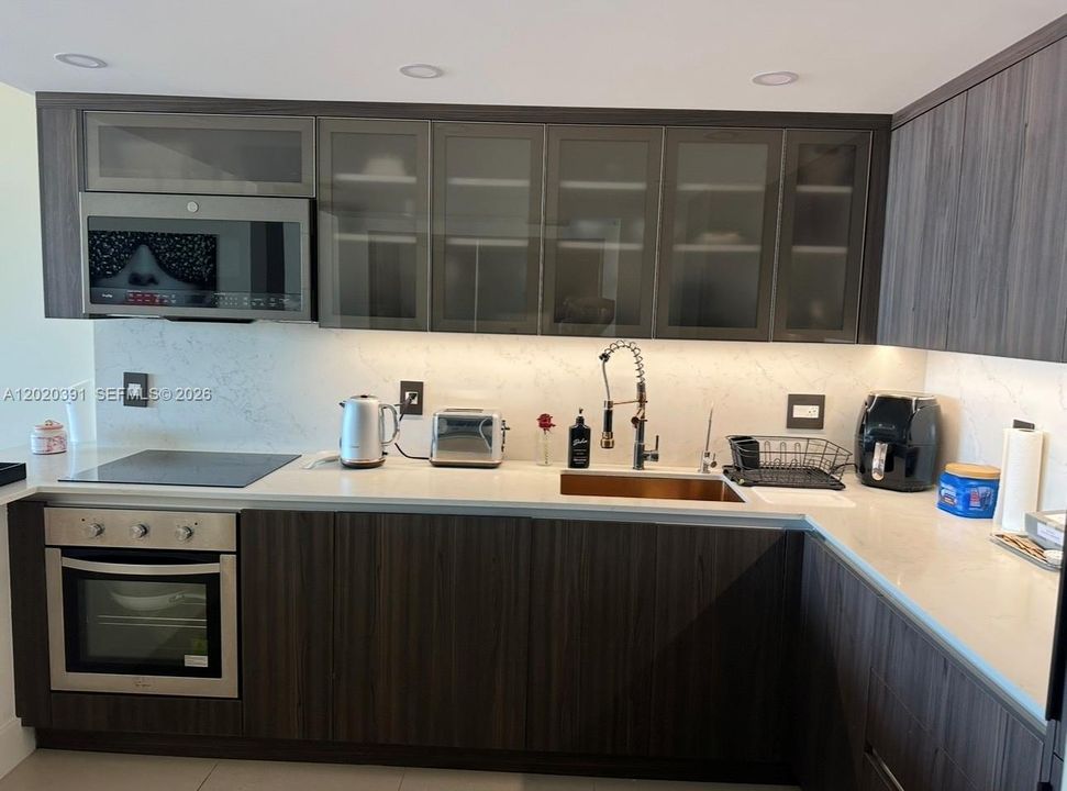 En Venta: $489,000 (2 camas, 2 baños, 1130 Pies cuadrados)