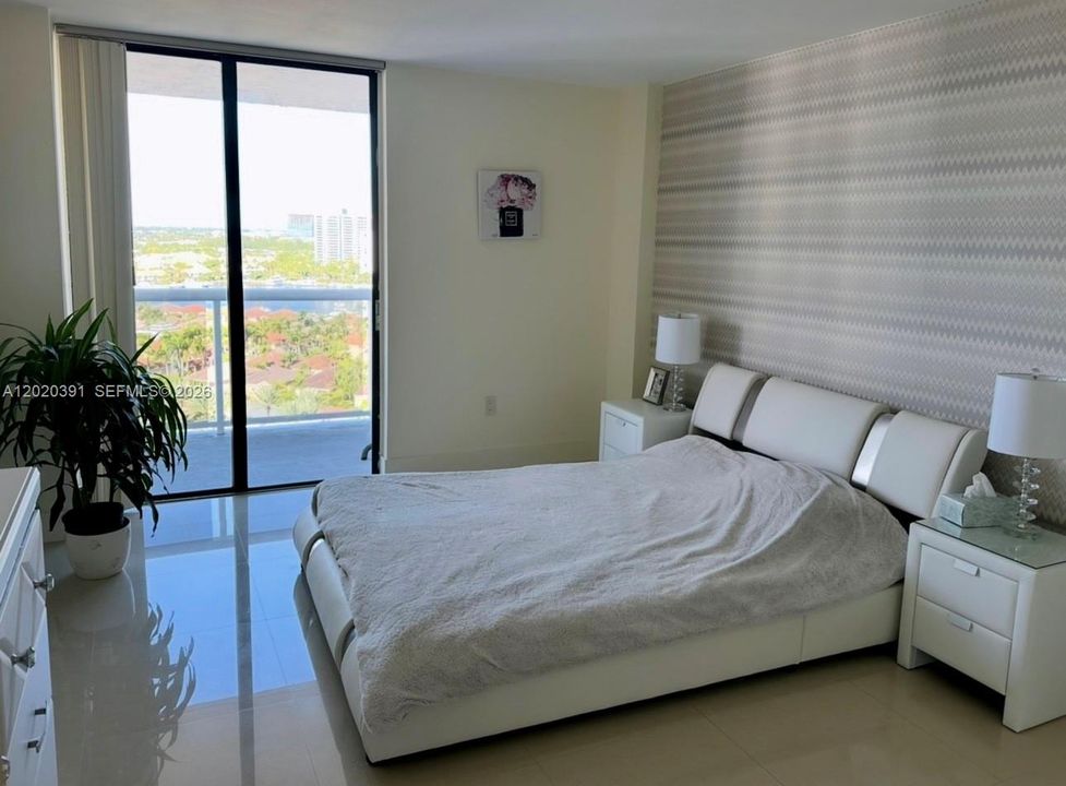 En Venta: $489,000 (2 camas, 2 baños, 1130 Pies cuadrados)